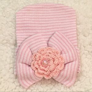 .Newborn Girl Hospital Beanie with Bow & Pearl!.